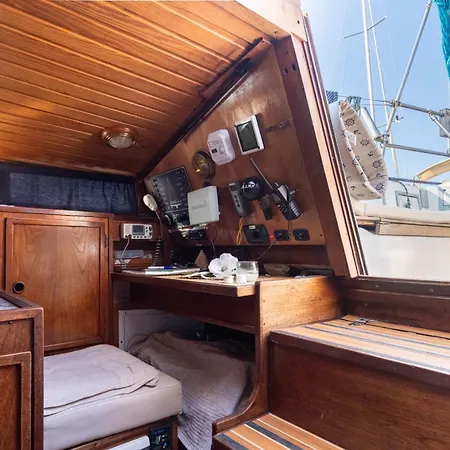 Hotel na wodzie Quo Vadis Yacht